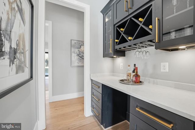 1715 MAXWELL CT, Mclean, VA 22101