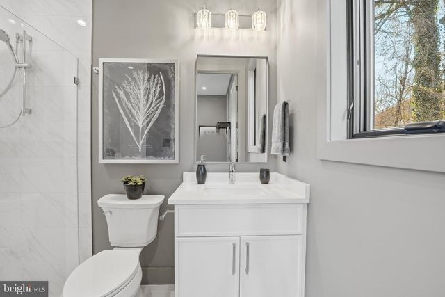 1715 MAXWELL CT, Mclean, VA 22101