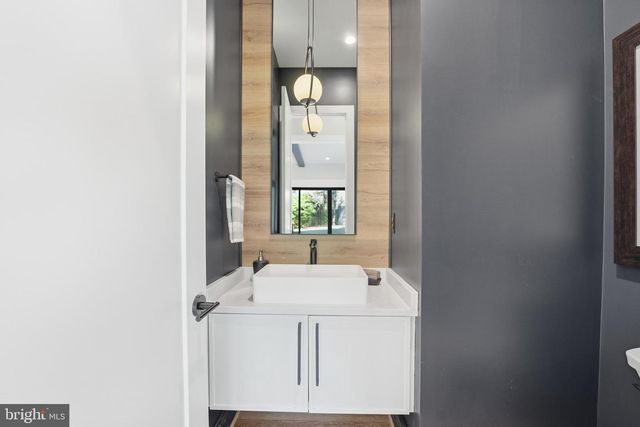 1715 MAXWELL CT, Mclean, VA 22101