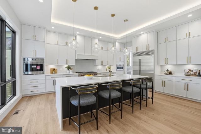 1715 MAXWELL CT, Mclean, VA 22101