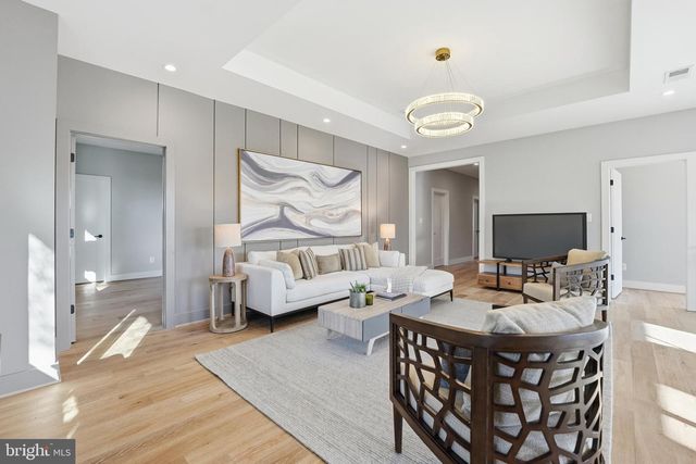 1715 MAXWELL CT, Mclean, VA 22101