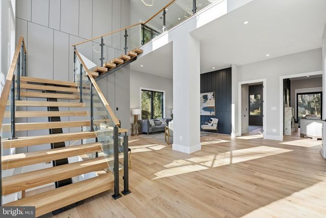 1715 MAXWELL CT, Mclean, VA 22101