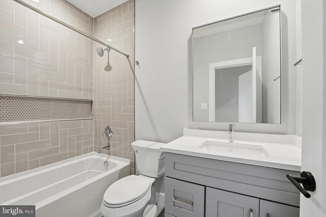 1715 MAXWELL CT, Mclean, VA 22101