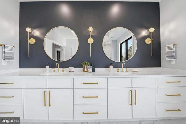 1715 MAXWELL CT, Mclean, VA 22101