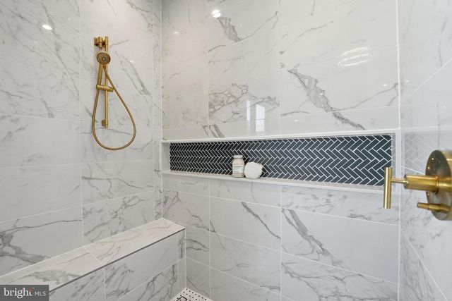 1715 MAXWELL CT, Mclean, VA 22101