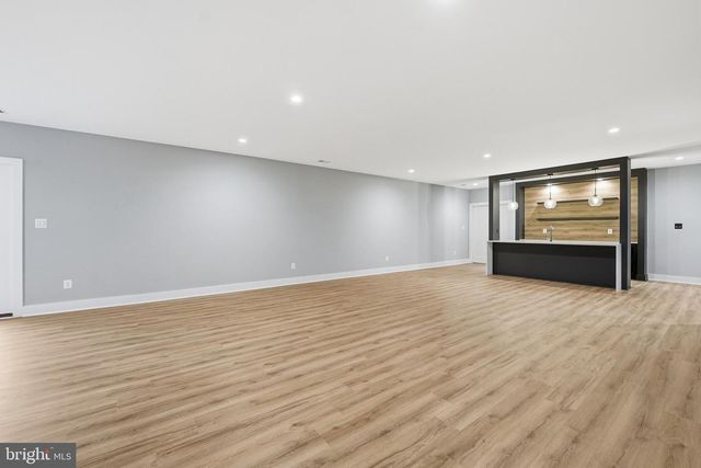 1715 MAXWELL CT, Mclean, VA 22101