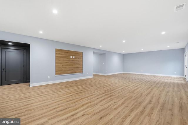 1715 MAXWELL CT, Mclean, VA 22101