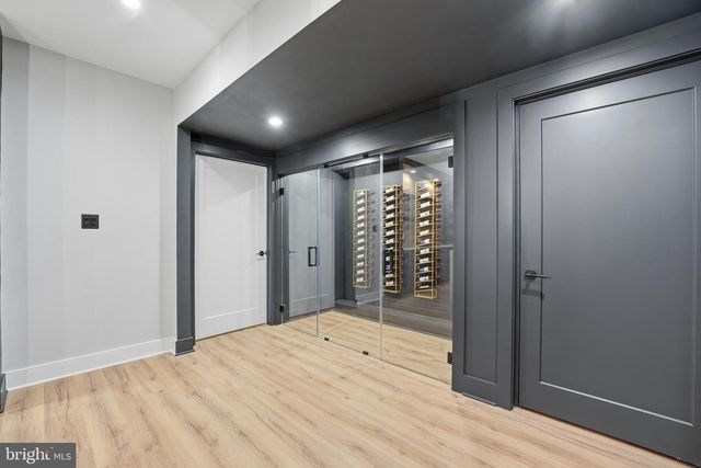 1715 MAXWELL CT, Mclean, VA 22101