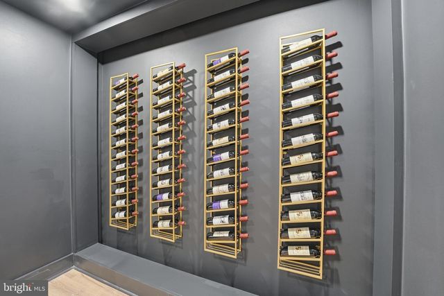 1715 MAXWELL CT, Mclean, VA 22101