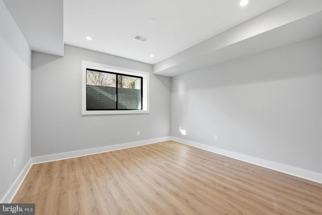 1715 MAXWELL CT, Mclean, VA 22101