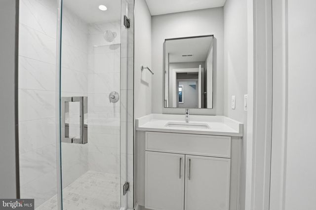 1715 MAXWELL CT, Mclean, VA 22101