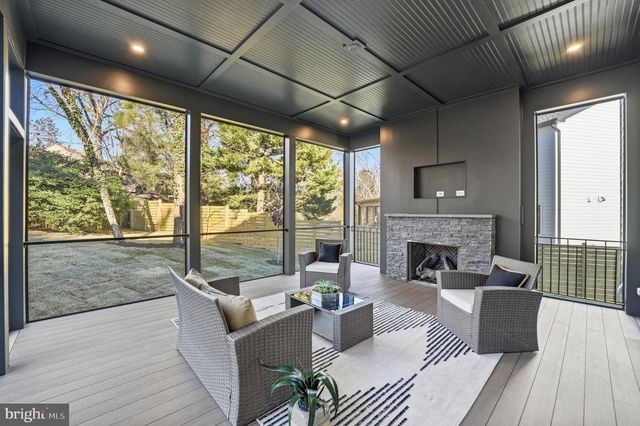 1715 MAXWELL CT, Mclean, VA 22101