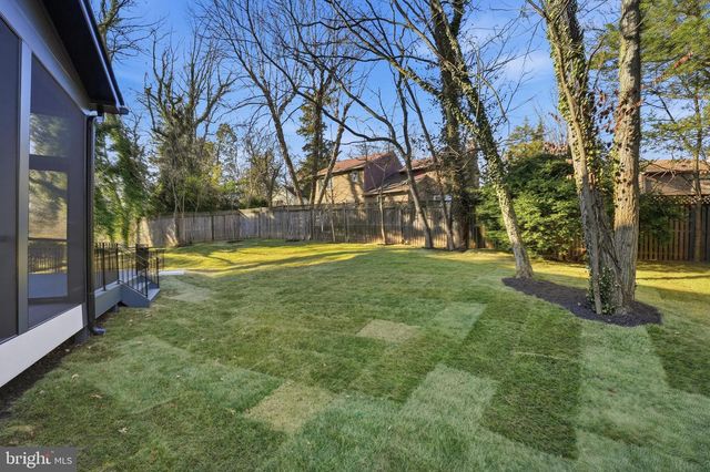 1715 MAXWELL CT, Mclean, VA 22101