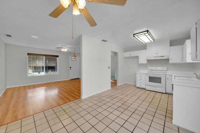 6810 Blue Duck Way, Sacramento, CA 95842