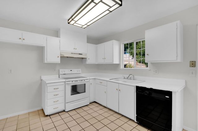 6810 Blue Duck Way, Sacramento, CA 95842