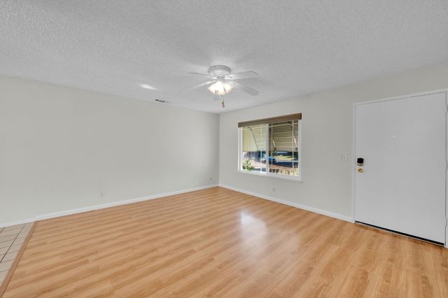 6810 Blue Duck Way, Sacramento, CA 95842