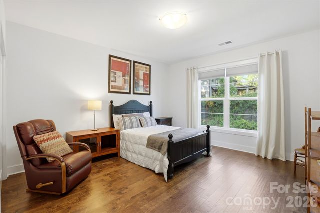 715 E 28th Street, Charlotte, NC 28205