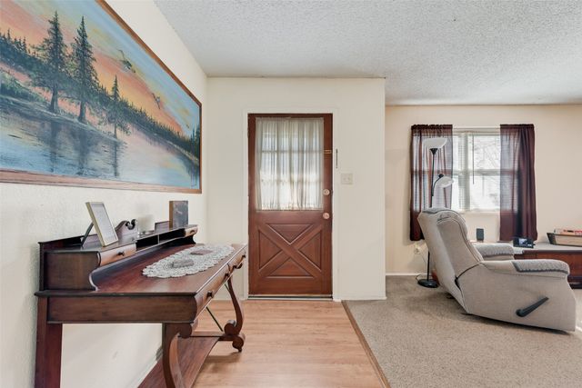 646 Liska Road, Ennis, TX 75119