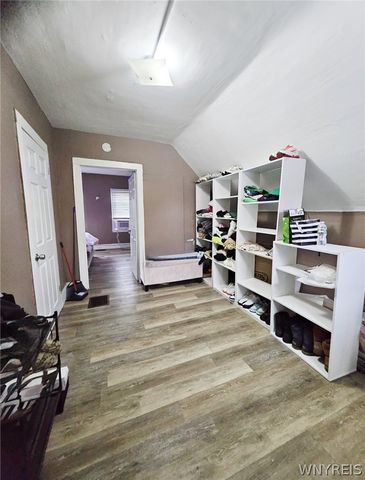 25 Alpine Place, Cheektowaga, NY 14225
