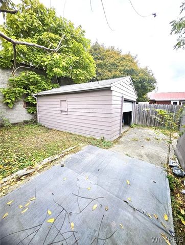 25 Alpine Place, Cheektowaga, NY 14225
