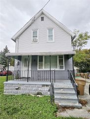 25 Alpine Place, Cheektowaga, NY 14225