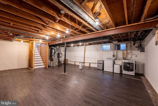 8209 MOCKINGBIRD DR, Annandale, VA 22003