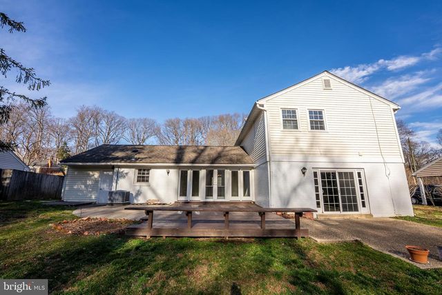 8209 MOCKINGBIRD DR, Annandale, VA 22003