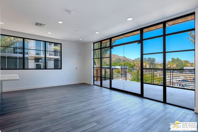 111 N Palm Canyon Drive 201, Palm Springs, CA 92262
