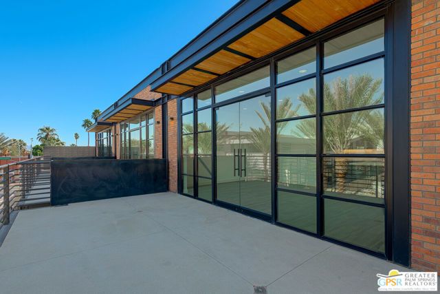 111 N Palm Canyon Drive 201, Palm Springs, CA 92262