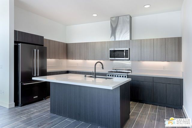 111 N Palm Canyon Drive 201, Palm Springs, CA 92262