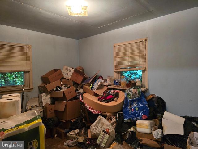 1021 POSSUM LN, Leesport, PA 19533