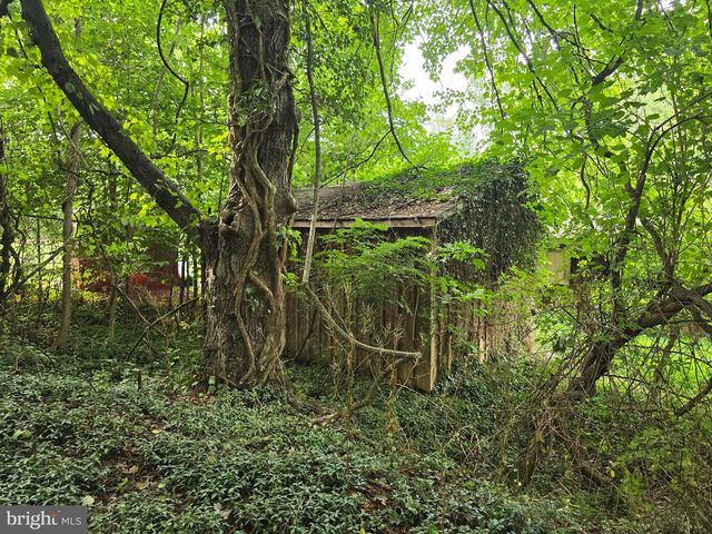 1021 POSSUM LN, Leesport, PA 19533