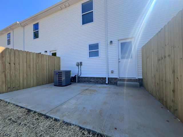 919 Martin St Building B, Clarksville, TN 37040
