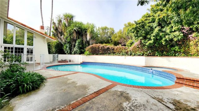 6327 Sattes Drive, Rancho Palos Verdes, CA 90275