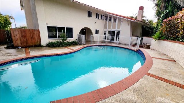 6327 Sattes Drive, Rancho Palos Verdes, CA 90275