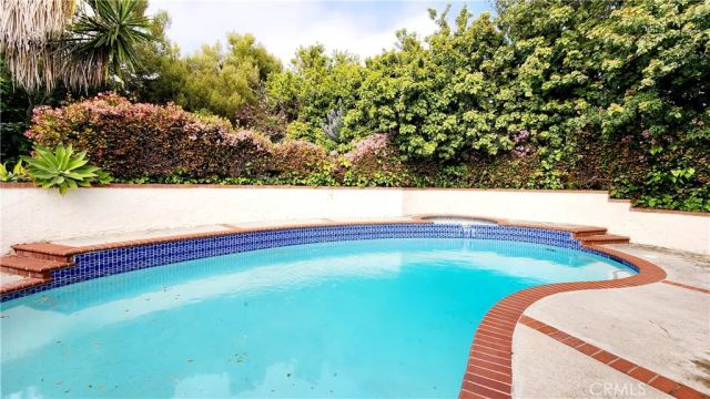 6327 Sattes Drive, Rancho Palos Verdes, CA 90275