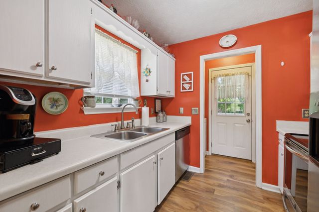 133 Brookside Pt, Springfield, TN 37172
