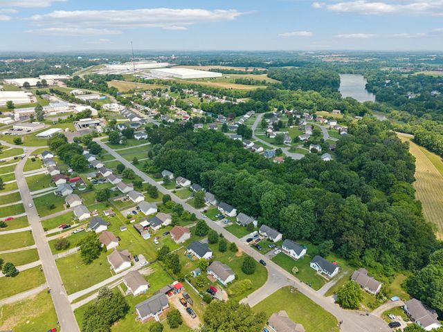 133 Brookside Pt, Springfield, TN 37172