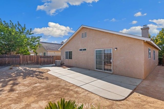 12050 Goldoak Court, Victorville, CA 92392