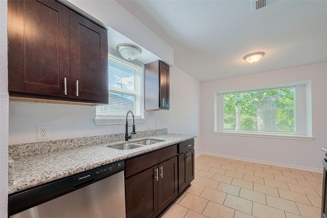 7926 Jonquil Drive, Texas City, TX 77591