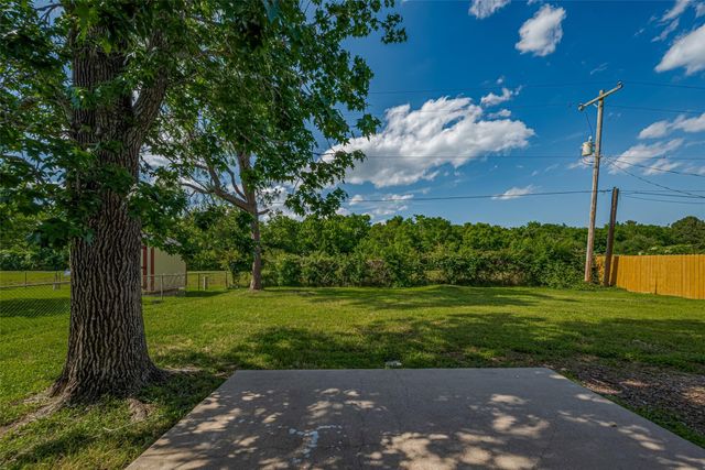 7926 Jonquil Drive, Texas City, TX 77591