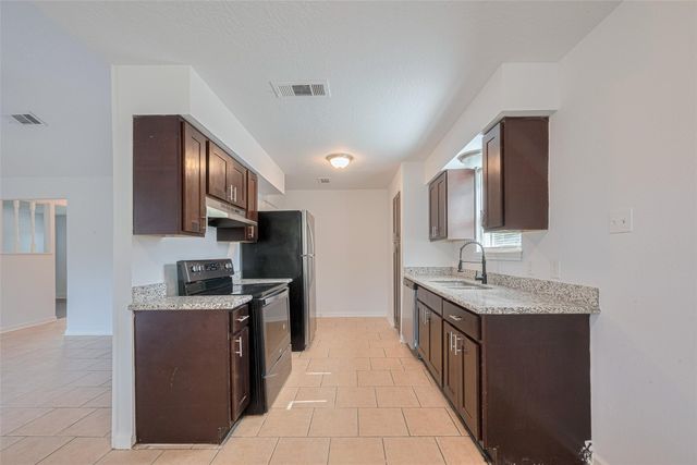 7926 Jonquil Drive, Texas City, TX 77591