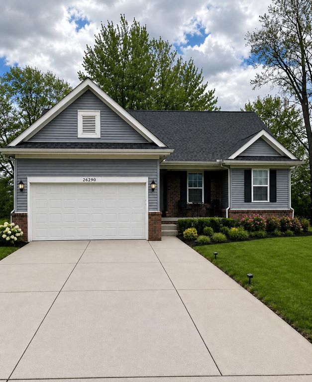 26338 Pine Gate Drive 9, Chesterfield Twp, MI 48051