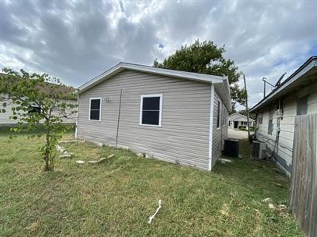 1124 F Avenue, Plano, TX 75074