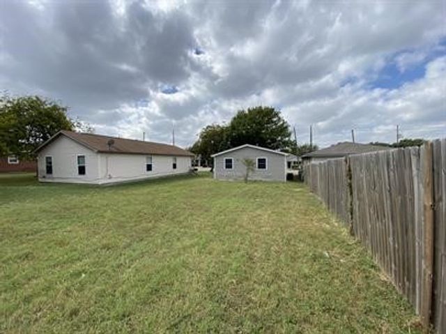 1124 F Avenue, Plano, TX 75074