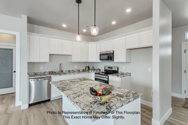 426 Clear Creek Drive, Grand Junction, CO 81504