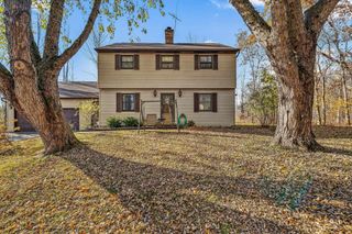 1305 E Pine River Road, Midland, MI 48640