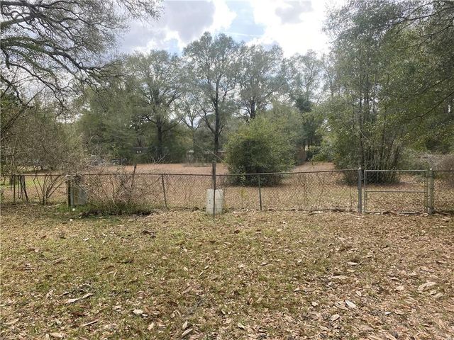 32 Oak Avenue, Satsuma, AL 36572