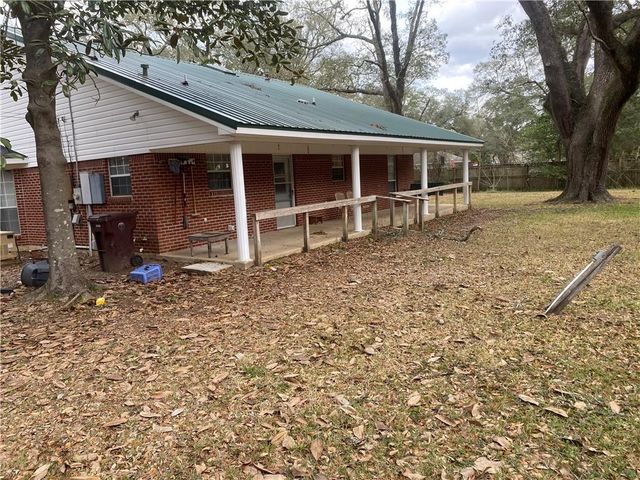 32 Oak Avenue, Satsuma, AL 36572