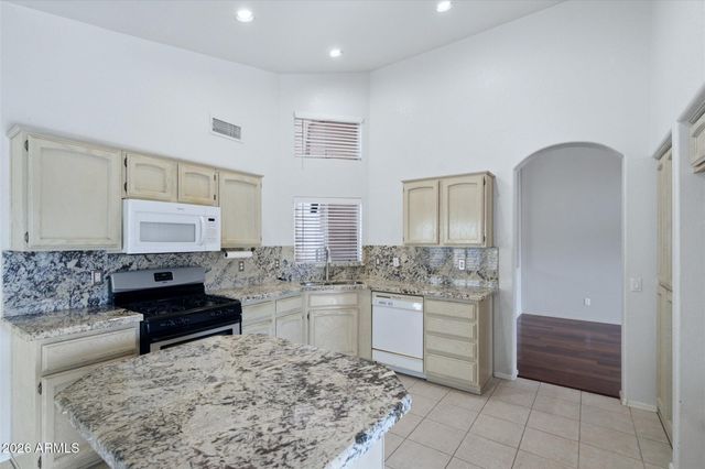 15251 W VERDE Lane, Goodyear, AZ 85395